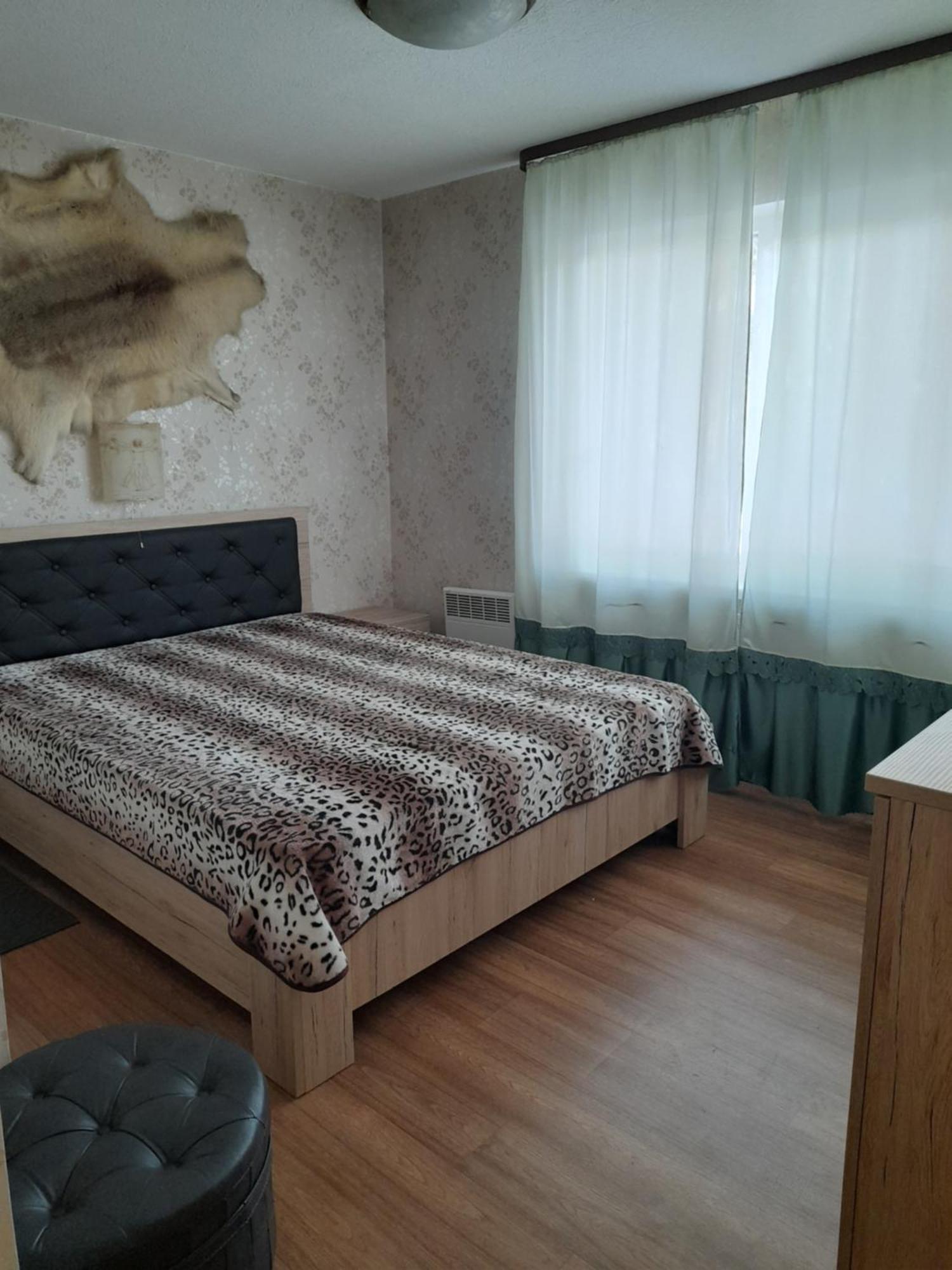 Hotel Viesu Maja "Osmany" à Dvarci Extérieur photo